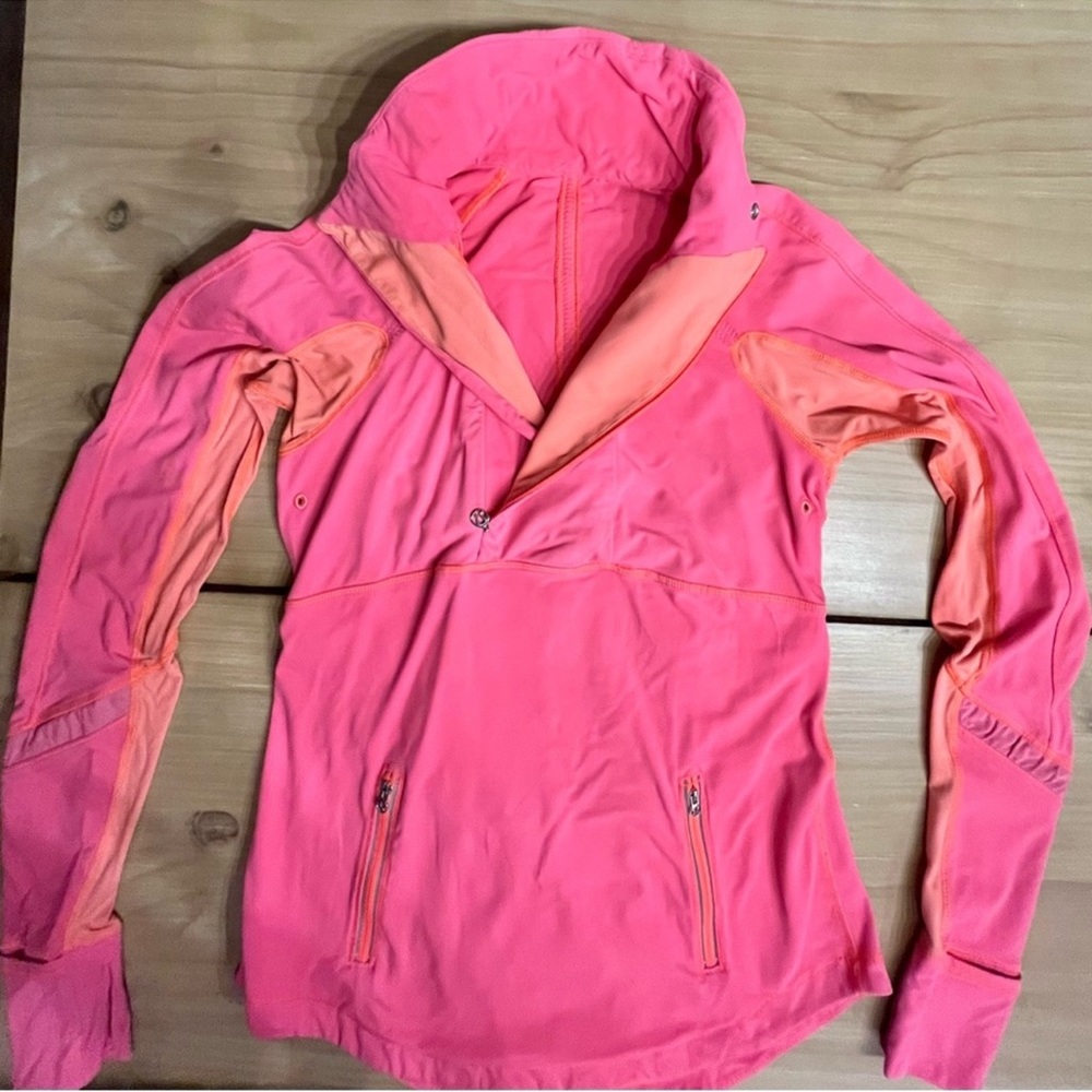 Lululemon Athletica Run Reflective Pullover sz8